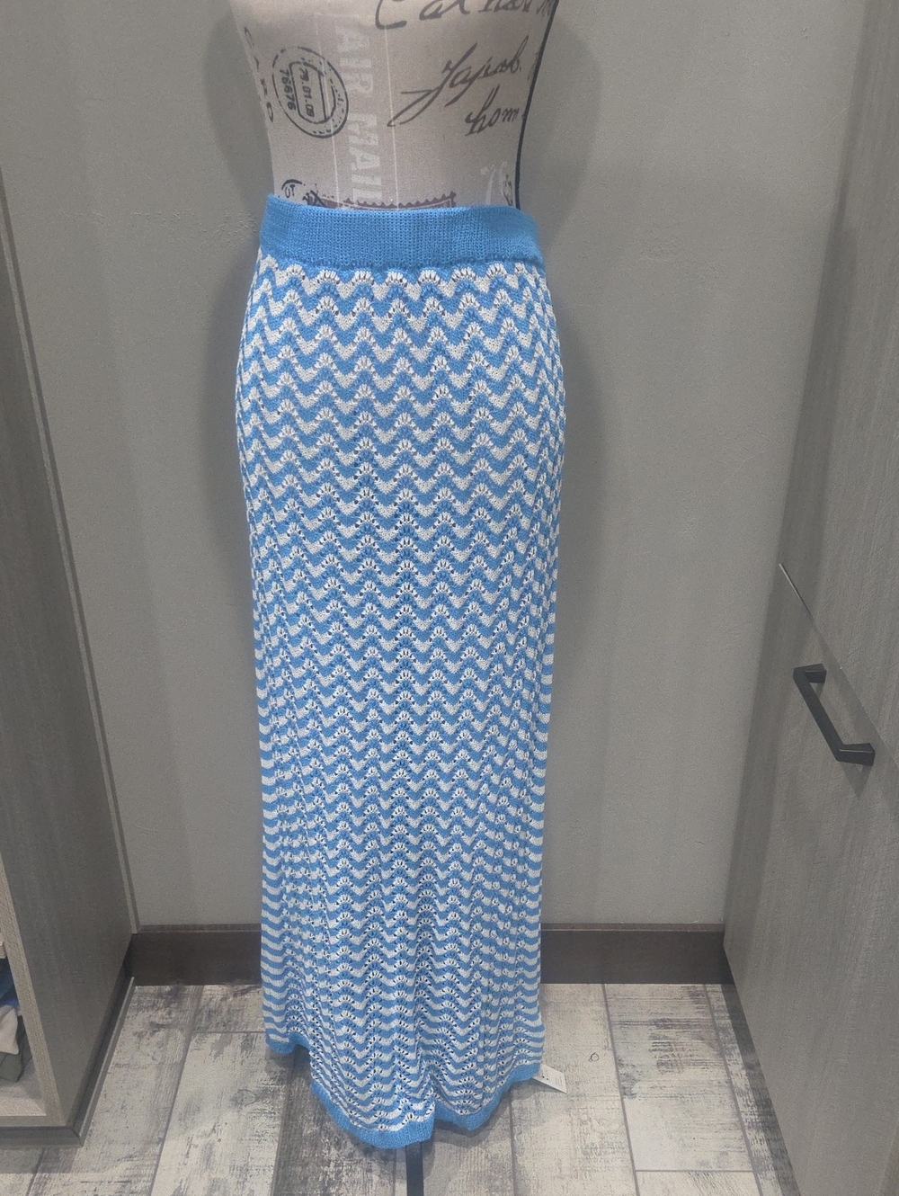 Cupshe Blue and White Chevron Swimsuit Cover